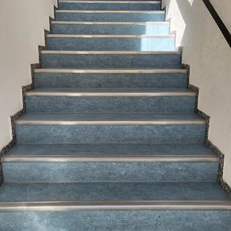 Apartment Mit Großartigem Blick Zur Klosterruine Limburg *