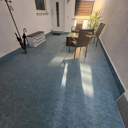 Mit Großartigem Blick Zur Klosterruine Limburg * Bad Dürkheim