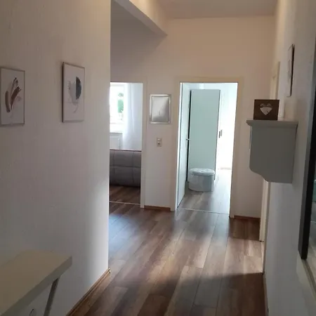Mit Großartigem Blick Zur Klosterruine Limburg *